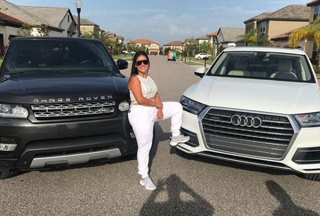 A cantora fez comercial de uma locadora de carros em Orlando (Reprodução)